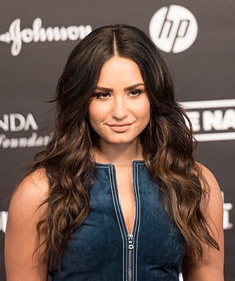 demi lovato wikipedia.